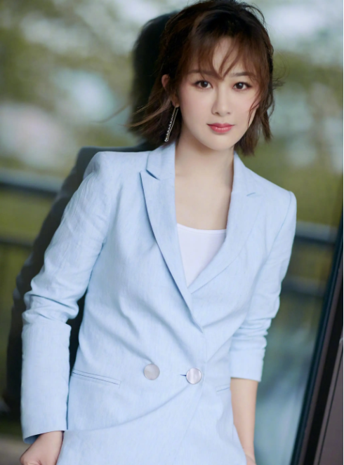 楊紫首家文化傳媒公司成立 持股90%擔(dān)任